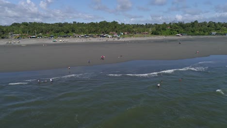 vista aérea playa la barra, es una de las playas más impresionantes del pacífico colombiano