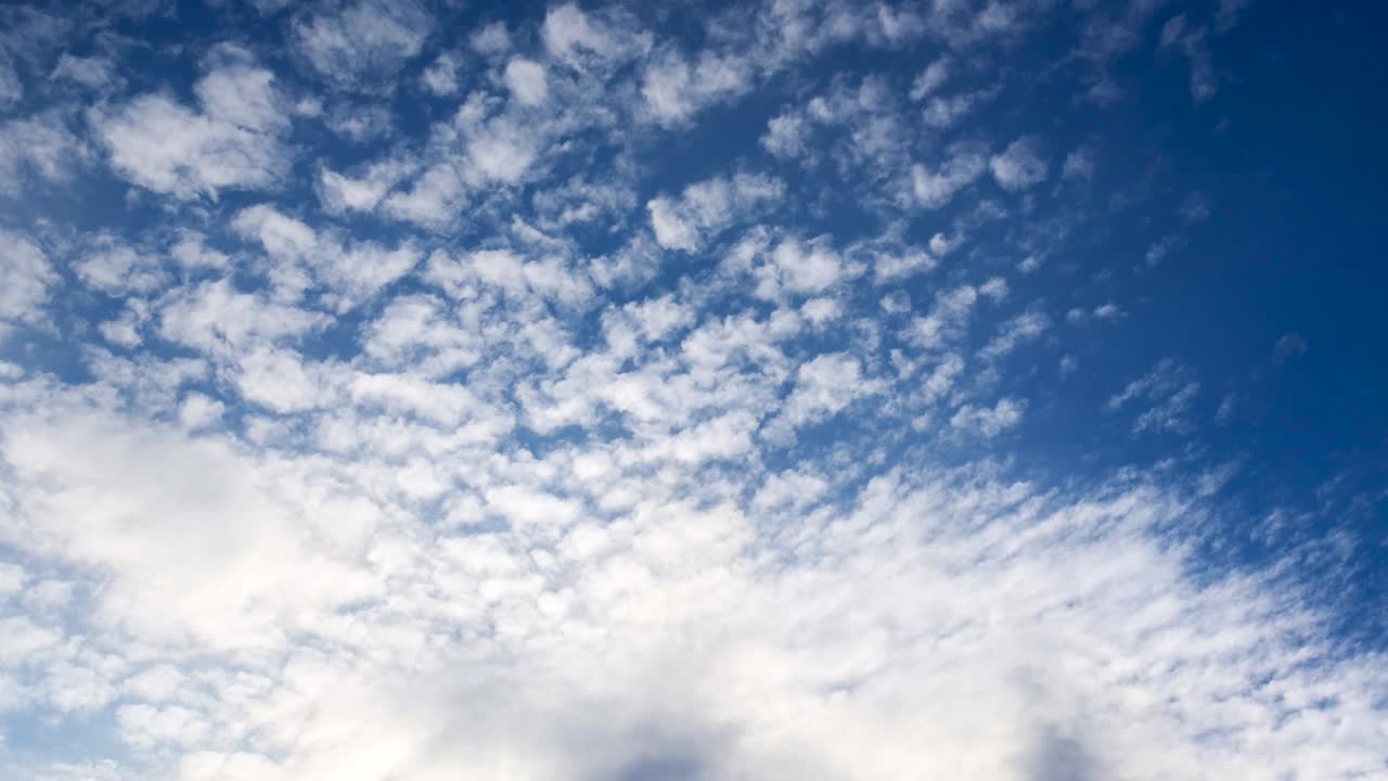 fotografía cielo diurno con nubes esponjosas bucle de video