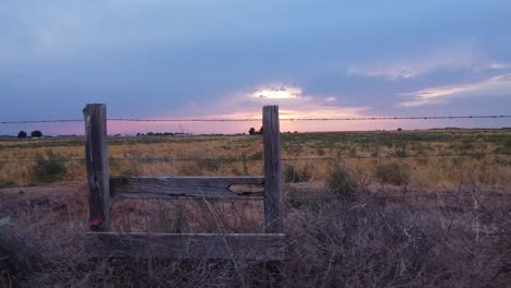 Puesta-De-Sol-Drone-Aéreo-Sobre-Campo-De-Trigo-Cortado-1080p-120-Fps