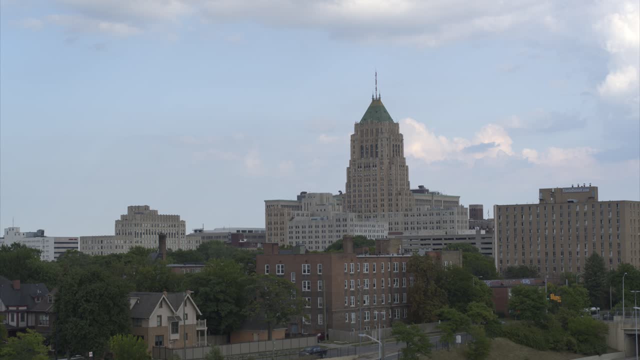 vista aérea del edificio fisher en la nueva zona central de detroit
