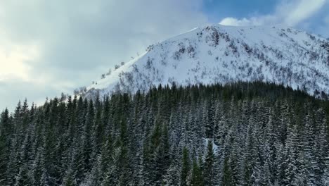 Steep-mountains-in-Norway