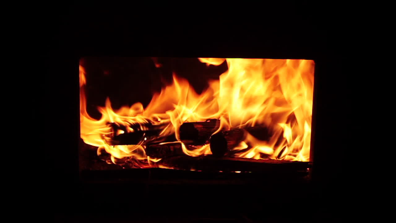 Burning Firewood in a Wood Burning Stove