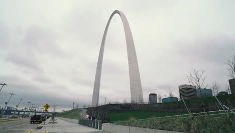 gateway arch in st. louis, missouri