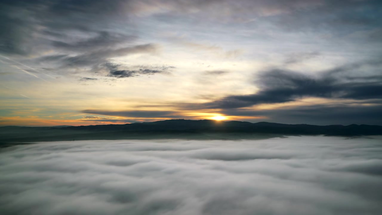 Time Lapse of Sunrise Over a Sea of Clouds