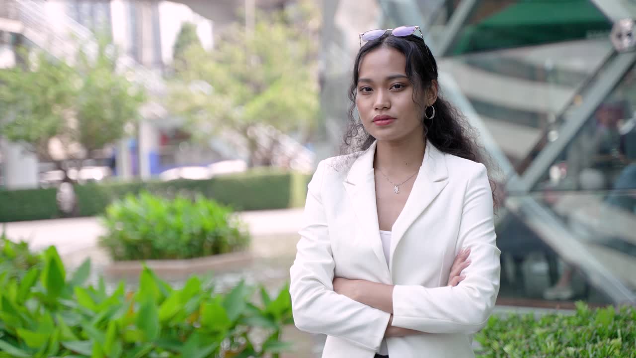 야외에서 사업가