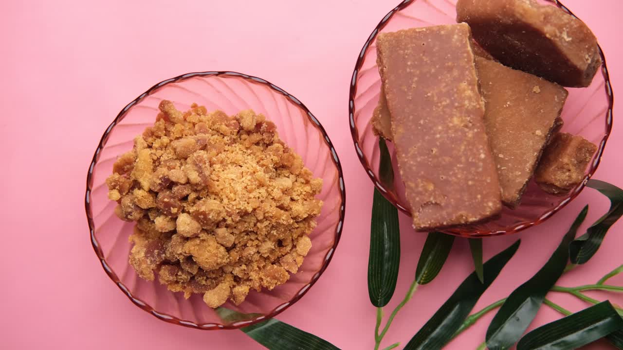 azúcar dulce y azúcar marrón