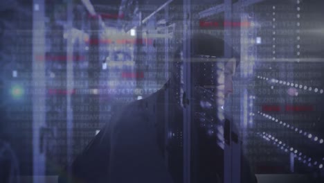 animación de un hombre encapuchado pirateando una computadora