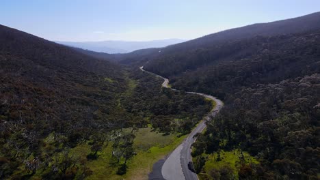 Kosciuszko-National-Park-Mountain-Road-In-New-South-Wales,-Australia---Aerial-Drone-Shot