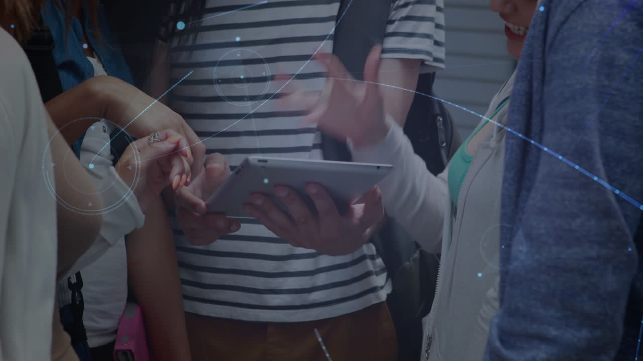 animación de la red de conexiones entre diversos escolares y maestros