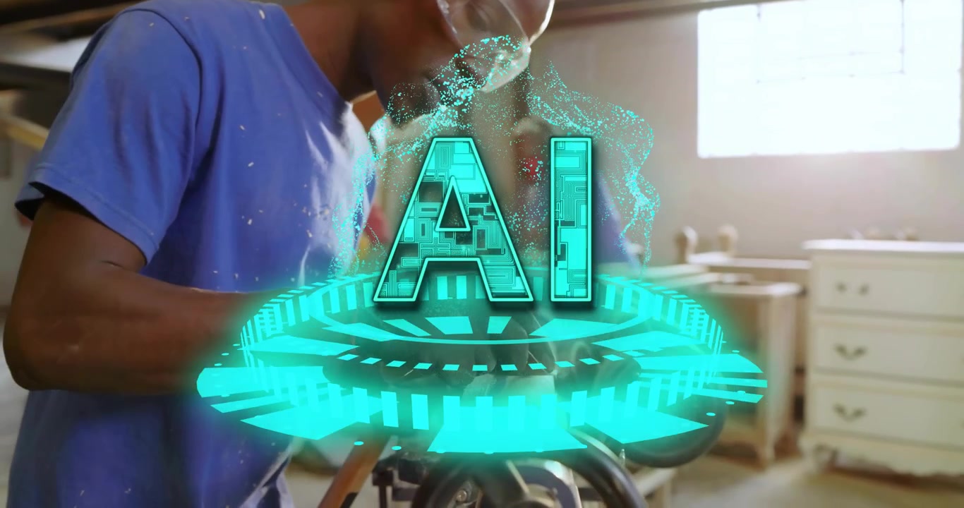 Mannlig håndverker bruker dreiebenk på treverksted, aktiverer holografisk AI-guide som sporer meisels bane