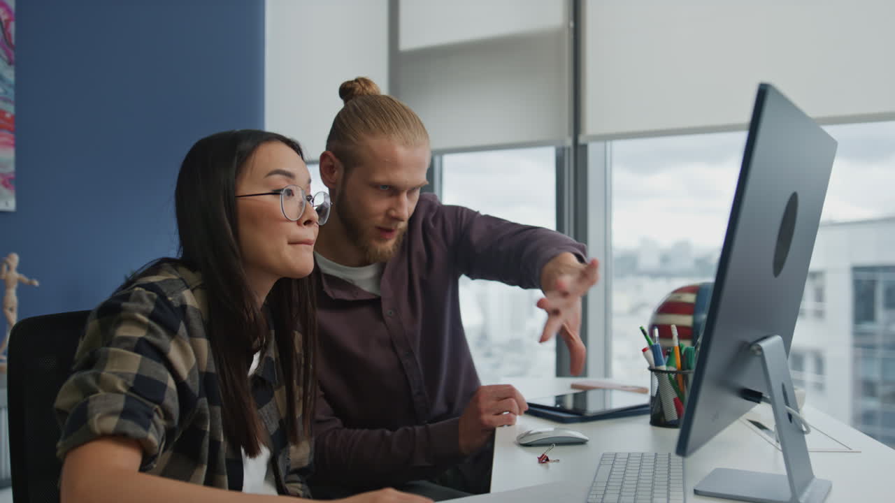 Couple freelancers conversation remote workplace. Colleagues brainstorming