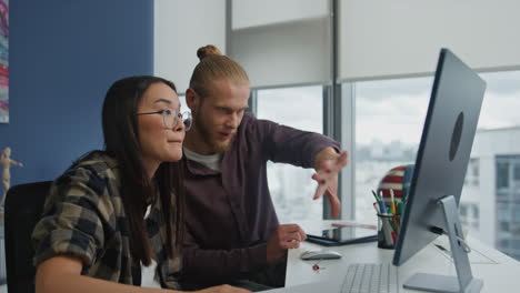 couple freelancers conversation remote workplace. colleagues brainstorming