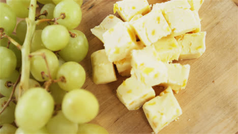 cheese cubes with grapes