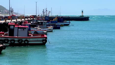 barcos de pesca en el puerto-5