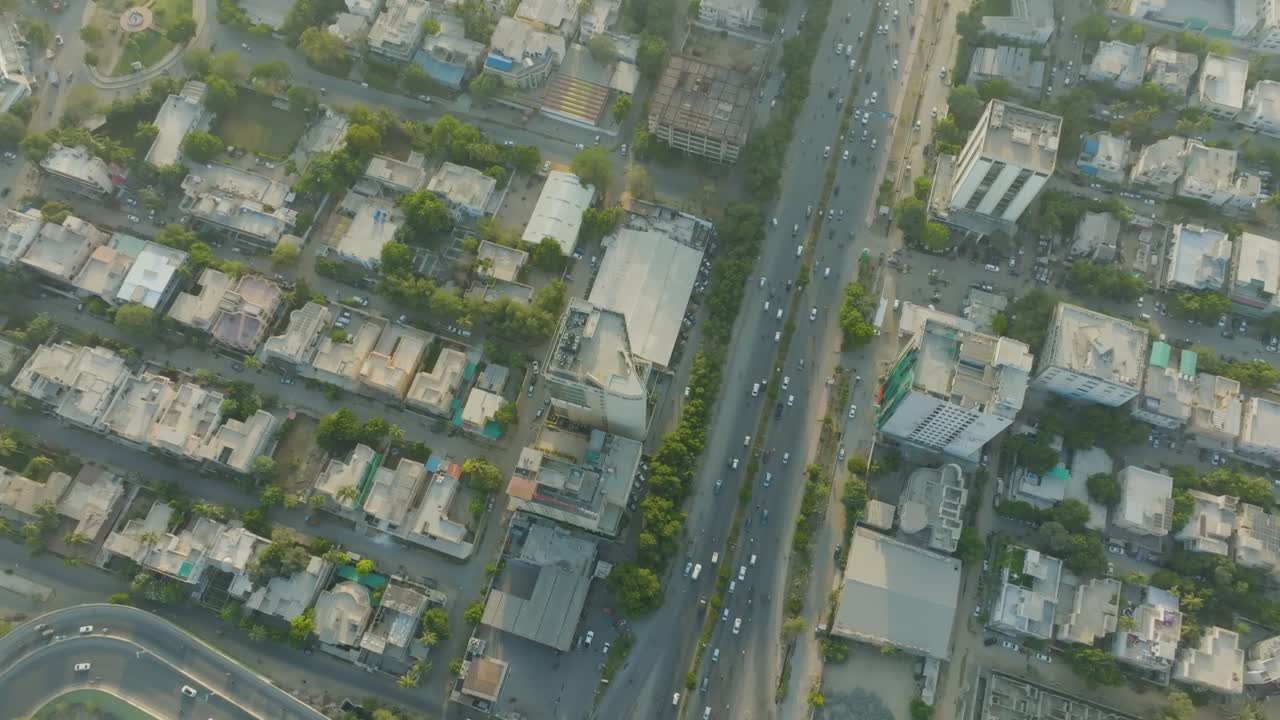 카라치 의 샤라-에-파이살 로드 의 공중 사진