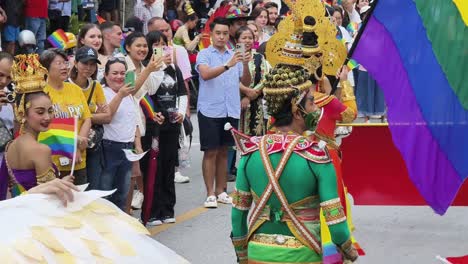 desfile del orgullo en tailandia