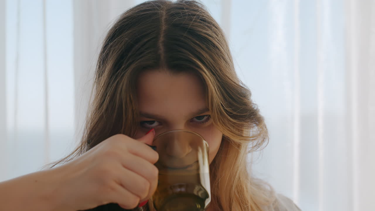 Smiling Cheerful Female Barista Enthusiastically Presenting Thumbs Up Gesture, An Energetic And Cheerful Woman Barista Displaying Bright Smile While Holding Cup And Giving Thumbs Up