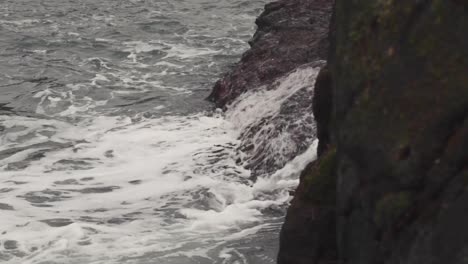 Irische-See-Am-Strand-An-Der-Irischen-Nordküste,-County-Antrim-26