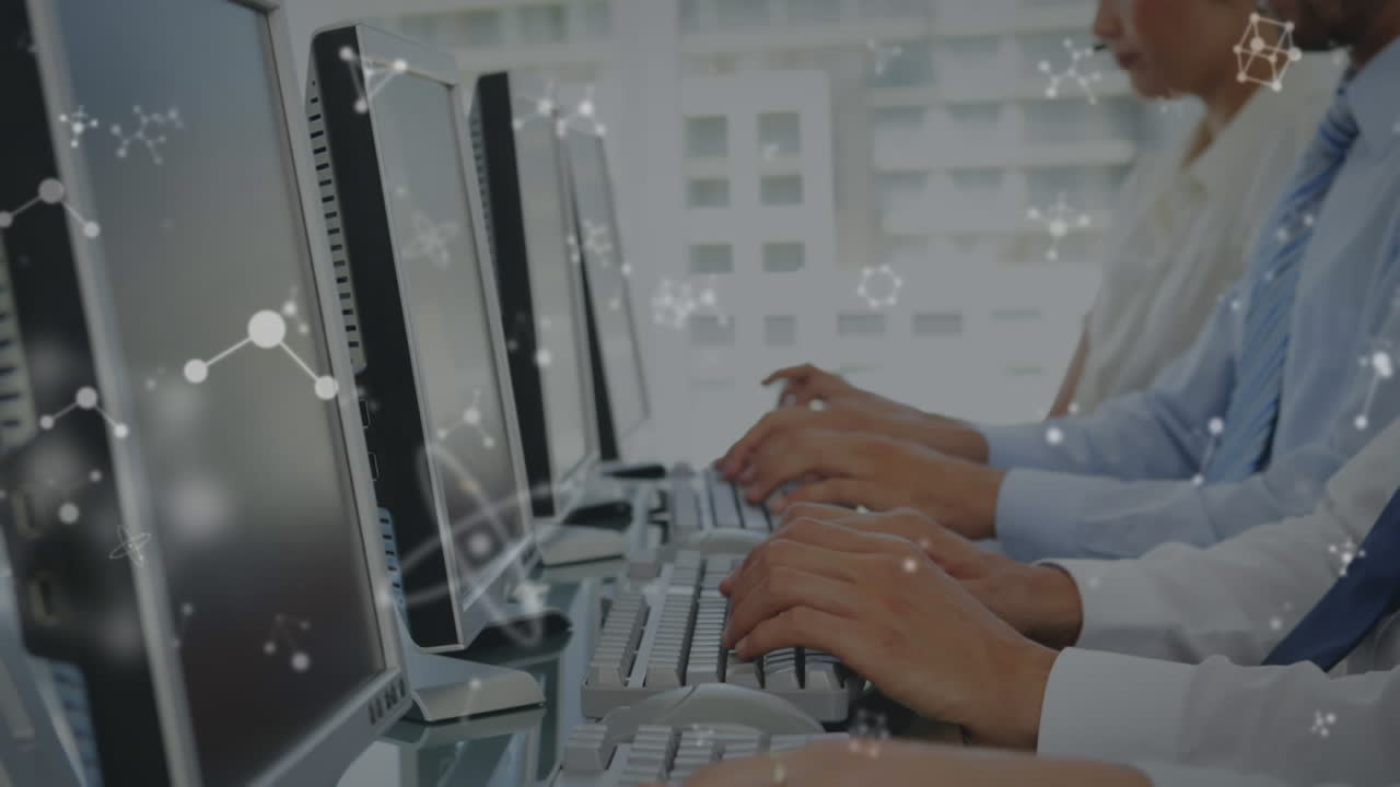 휴대폰 헤드 ⁇ 을 착용 한 사업가 들 위 에 움직이는 분자 들 의 애니메이션