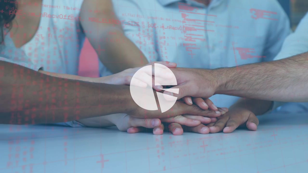 Animação de processamento de dados e diagrama sobre diversas pessoas de negócios trabalhando em equipe