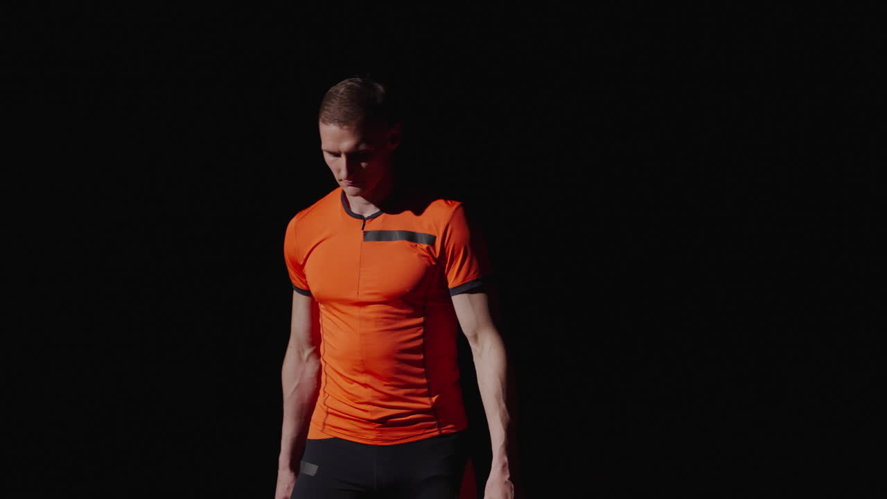 오렌지색 유니폼을 입은 선수