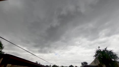 Lapso-De-Tiempo-De-Un-Día-Caluroso-En-Transición-A-Un-Cielo-Azul