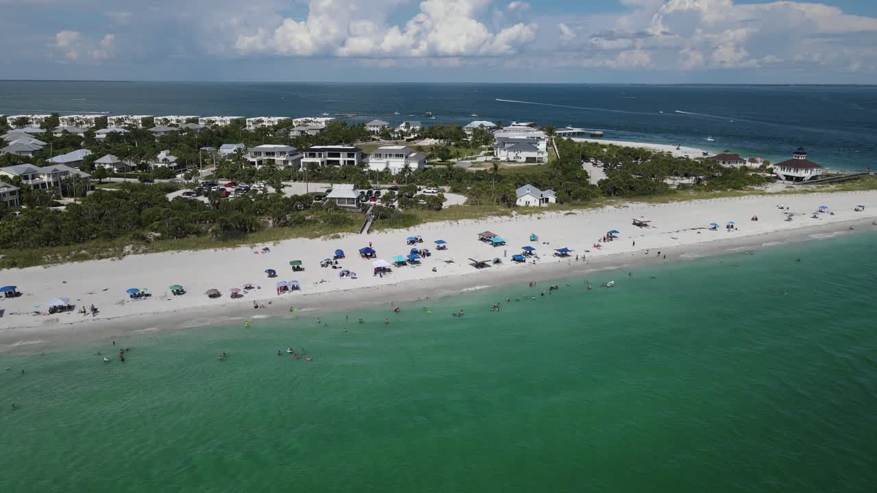 las aguas verdes esmeraldas de boca grande, ciudad de la costa del golfo cerca de fort myers, florida