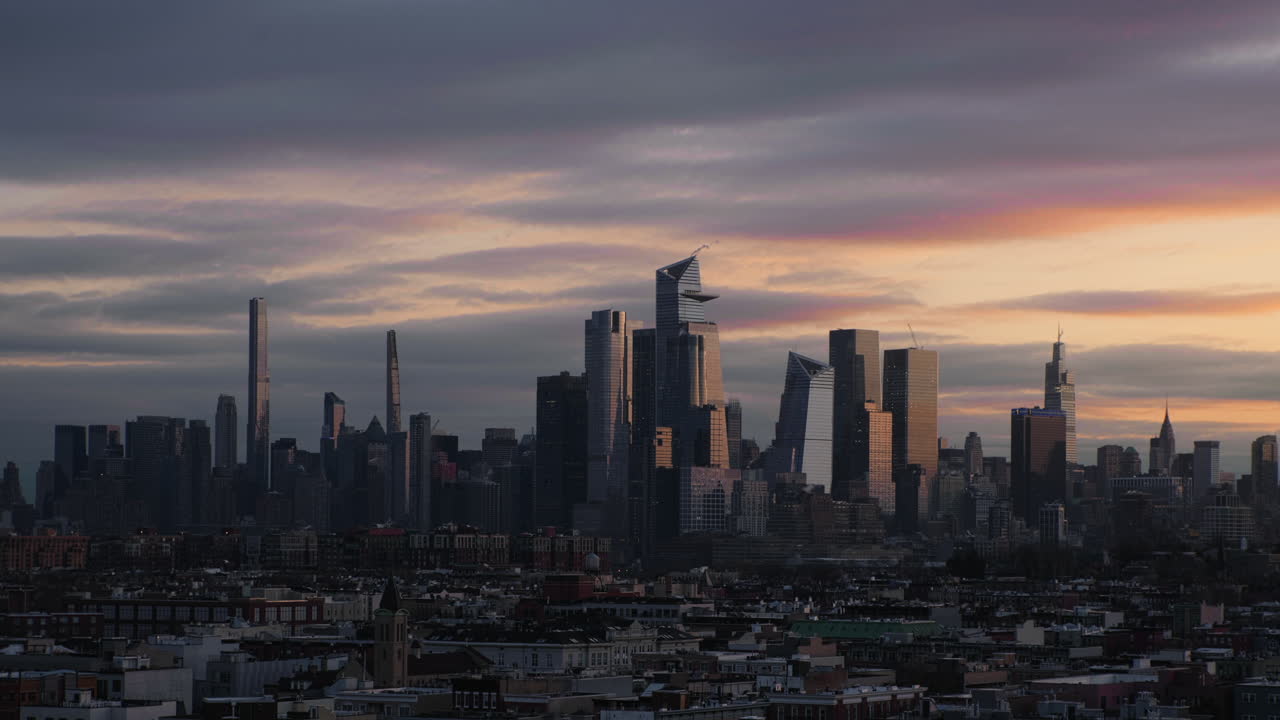 Timelapse of sun rising over New York City