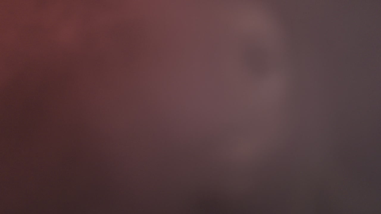 persona que vapea en una actuación en vivo