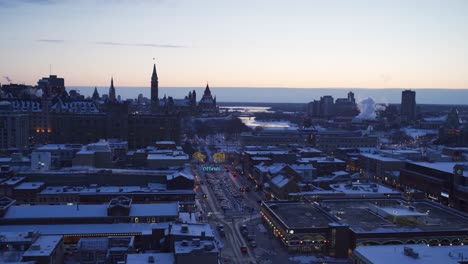 Vistas-Panorámicas-Del-Centro-De-Ottawa,-Ontario,-Canadá-Durante-El-Invierno,-Incluido-El-Mercado-Y-El-Horizonte-De-Parliament-Hill-Byward