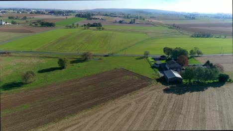 Amish-Landschaft,-Gesehen-Von-Einer-Drohne