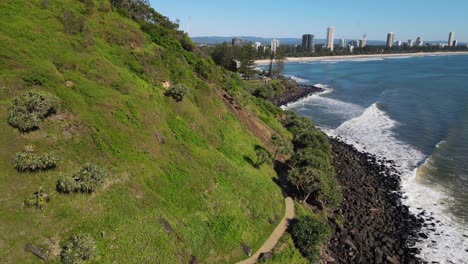 ocean view track and tumgun lookout at burleigh hill