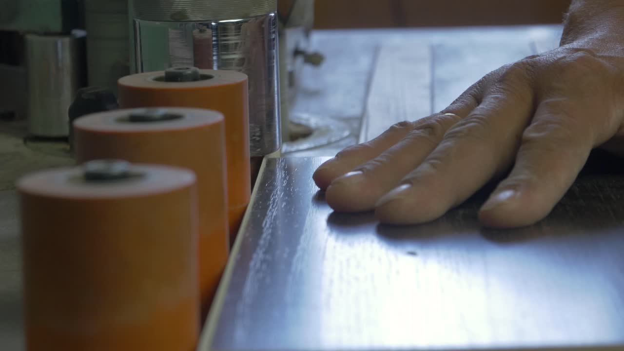 proceso de trabajo de la madera: banda de borde