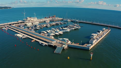 Drohnenaufnahme-Des-Yachthafens-In-Sopot