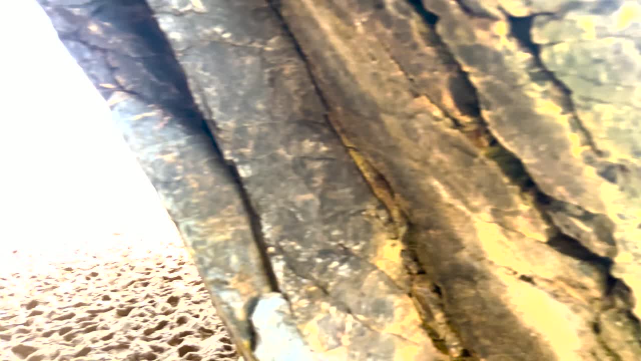 playa salvaje del océano tiempo tormentoso