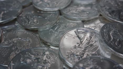 monedas de plata ecu girando a la derecha