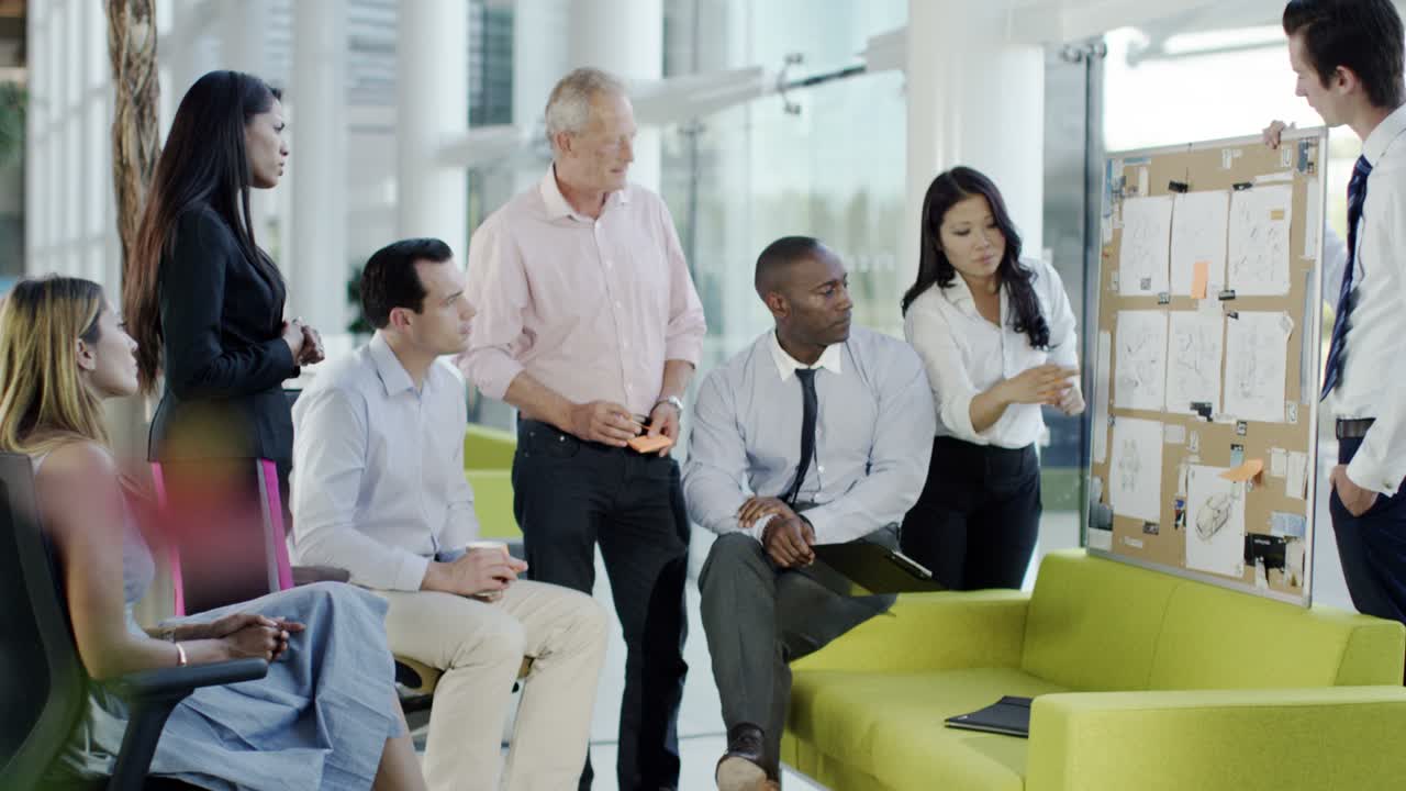 대기업 비즈니스 팀이 일하고 있습니다.