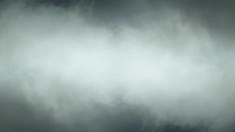 nubes de niebla y humo