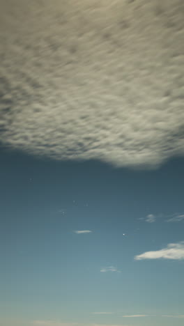 sea-and-sky-in-portugal-in-vertical