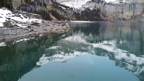 eschinensee suiza imágenes de drones en 4k