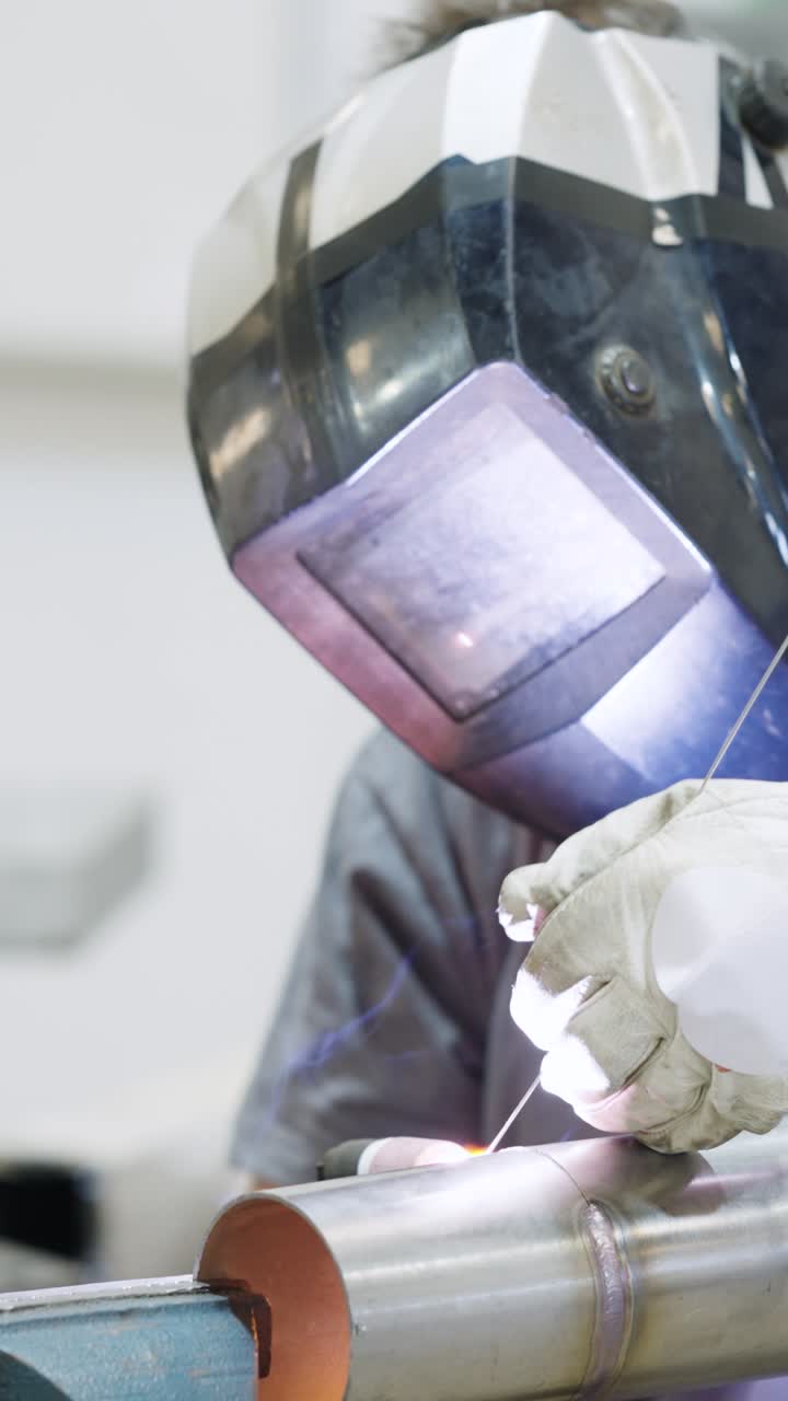 Welding a Metal Pipe