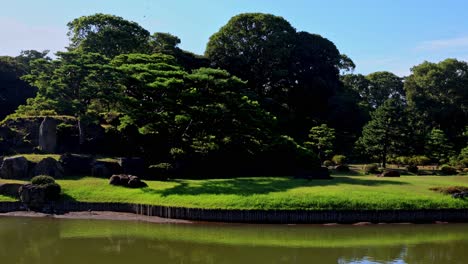 la hermosa vista en los jardines de rikugien