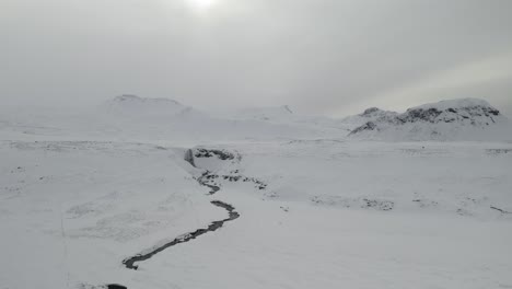 svodufoss 水<unk>在冬天在snæfellsnes半島