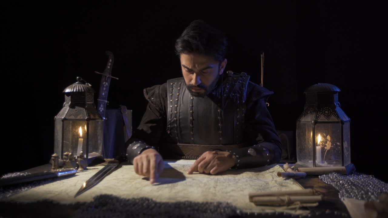 지도에 보안 통로를 만드는 사령관입니다.