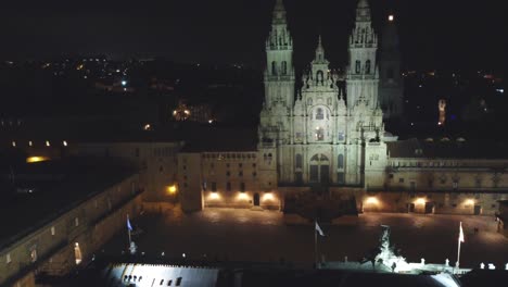 Vista-Aérea-Nocturna-De-La-Catedral-De-Santiago-De-Compostela