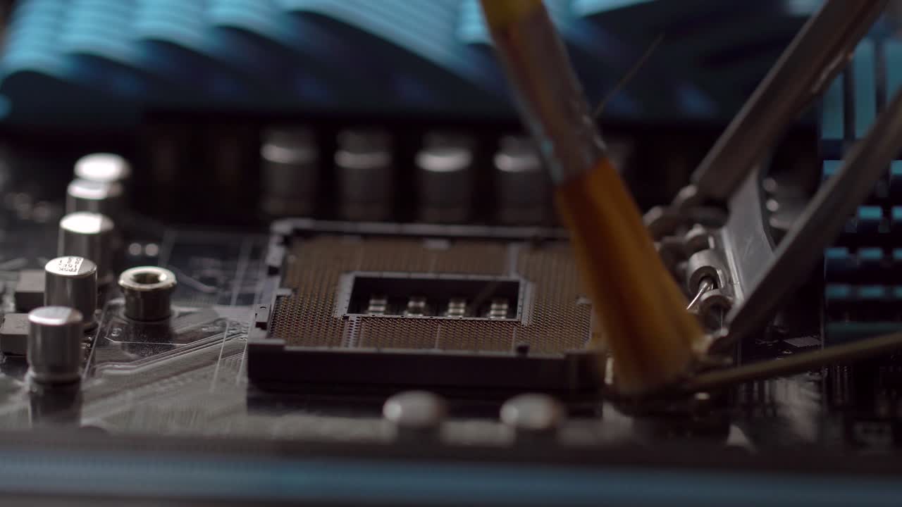 limpieza del enchufe de la cpu en la placa base