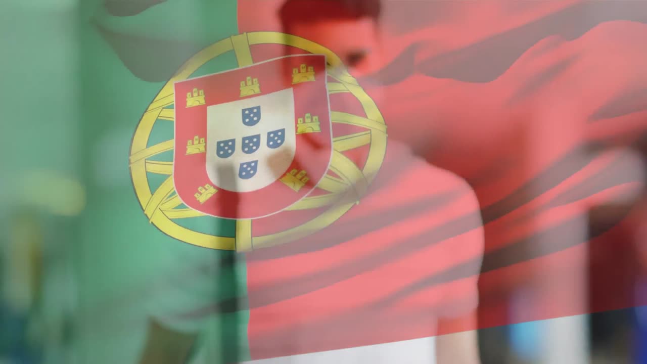 코로나 19 대유행 기간 동안 마스크를 쓰고 있는 남자 위에 포르투갈 국기를 흔드는 애니메이션