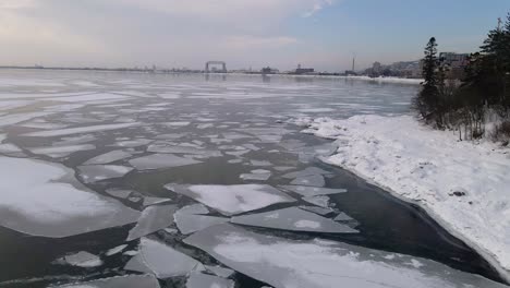 Formaciones-De-Hielo-Durante-El-Invierno-En-La-Costa-Norte-De-Minnesota