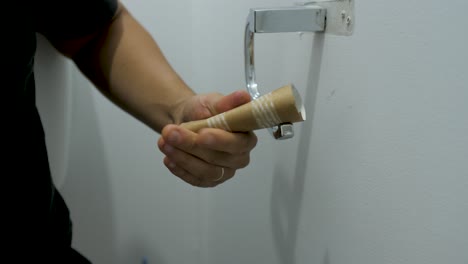 no hay papel higiénico