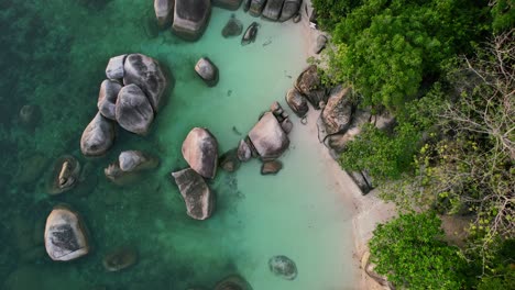 white-sand-beach-on-a-tropical-island-with